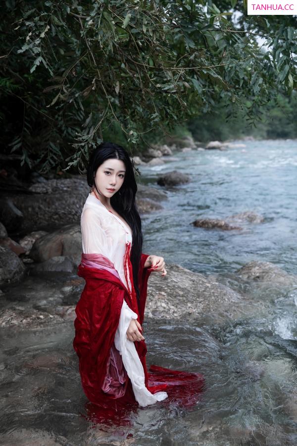   [XiuRen]高清写真图 2023.08.28 No.7295 严利娅Yuliya 妲己美臀第39张图片